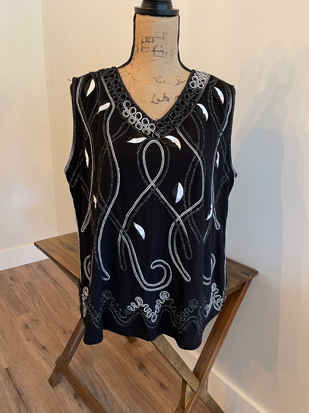 Lauren Michelle Woman Black & Silver Embroidered Tank Top Size 1X
